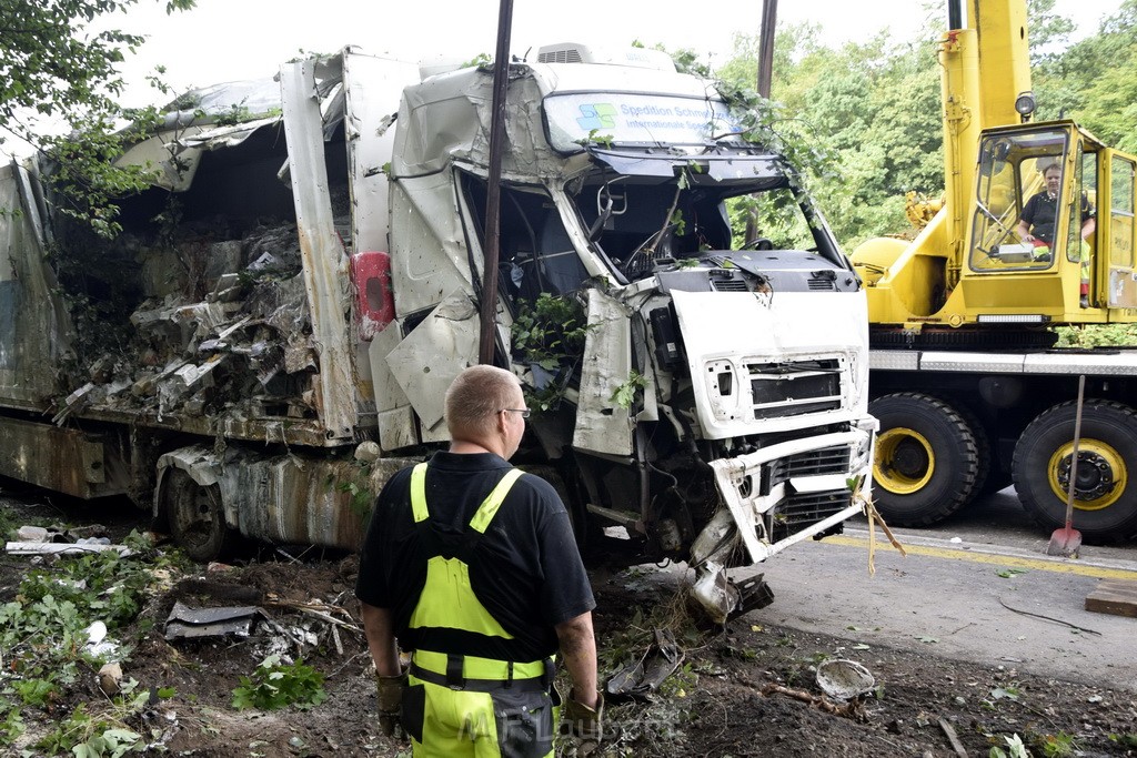 Schwerer VU A 3 Rich Oberhausen Hoehe AK Leverkusen P576.JPG - Miklos Laubert